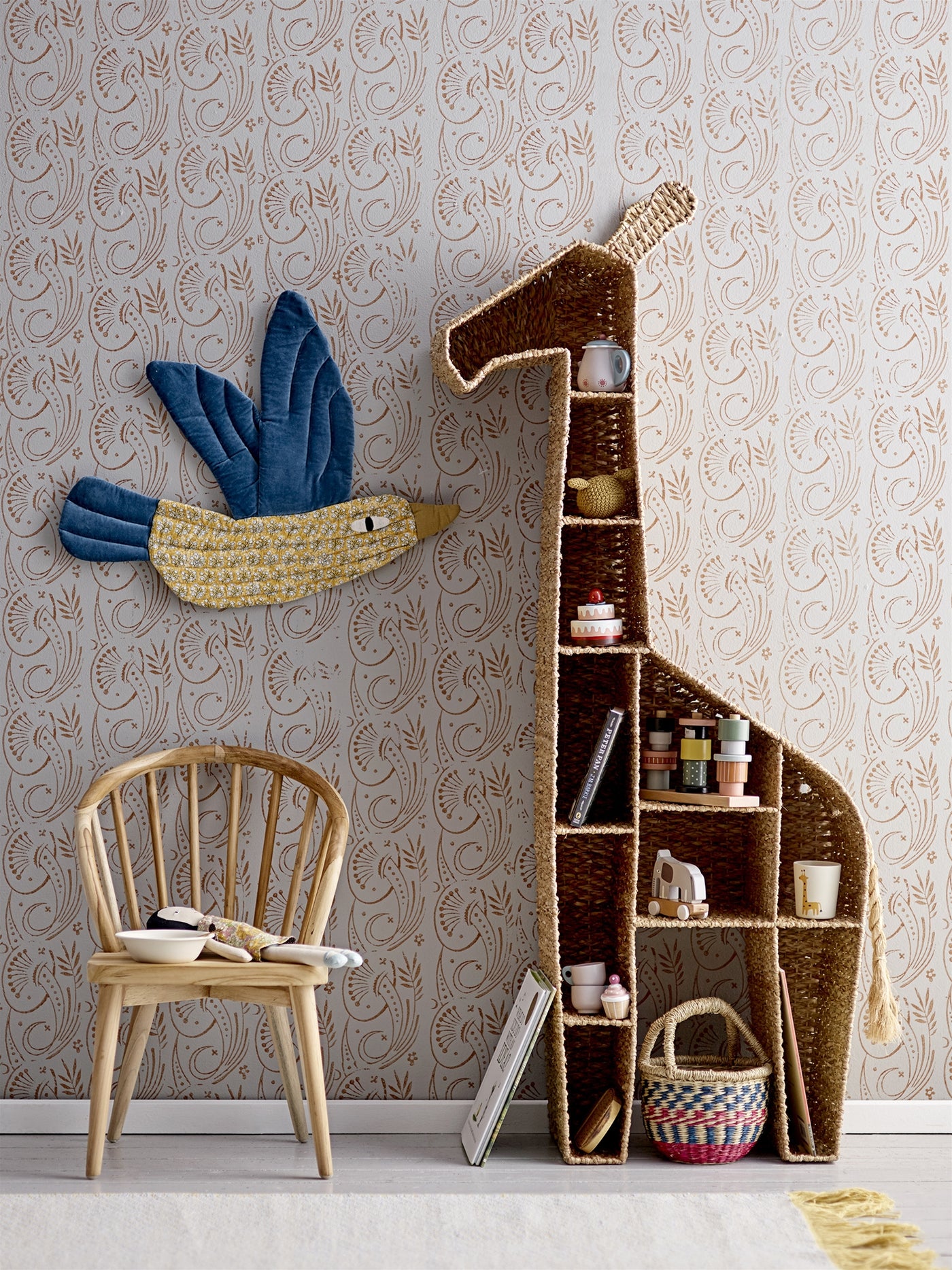 Giraffe Bookcase