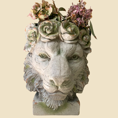 Kiniun Lion planter