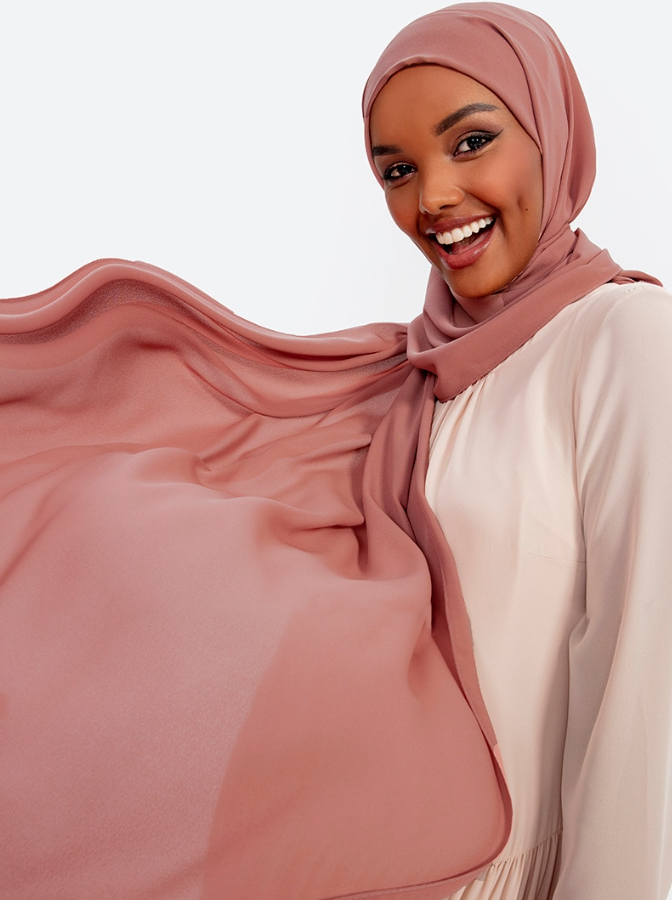 Halima Aden Dusty Rose Headscarf/shawl