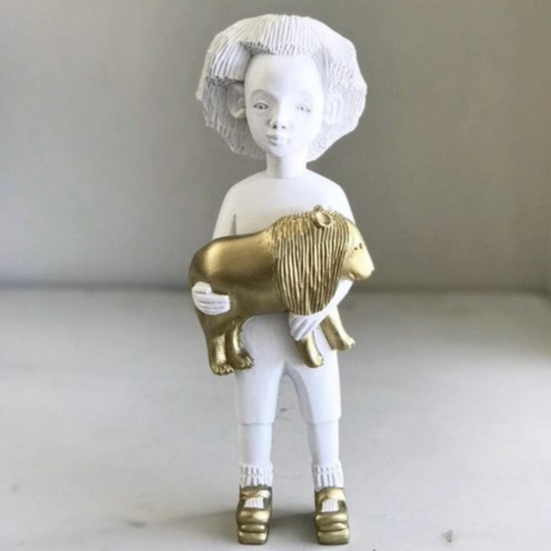 Noush Dolls Little Six Children Holding Lion